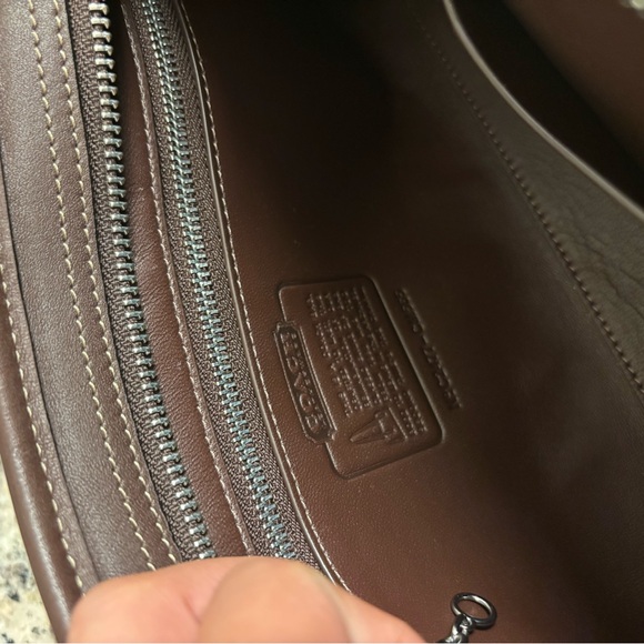 Coach Swing Zip Bag - Picture 3 of 3